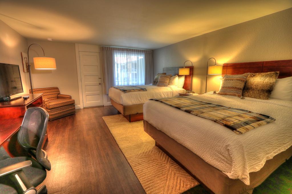 River Edge Inn Гетлинбург Екстериор снимка