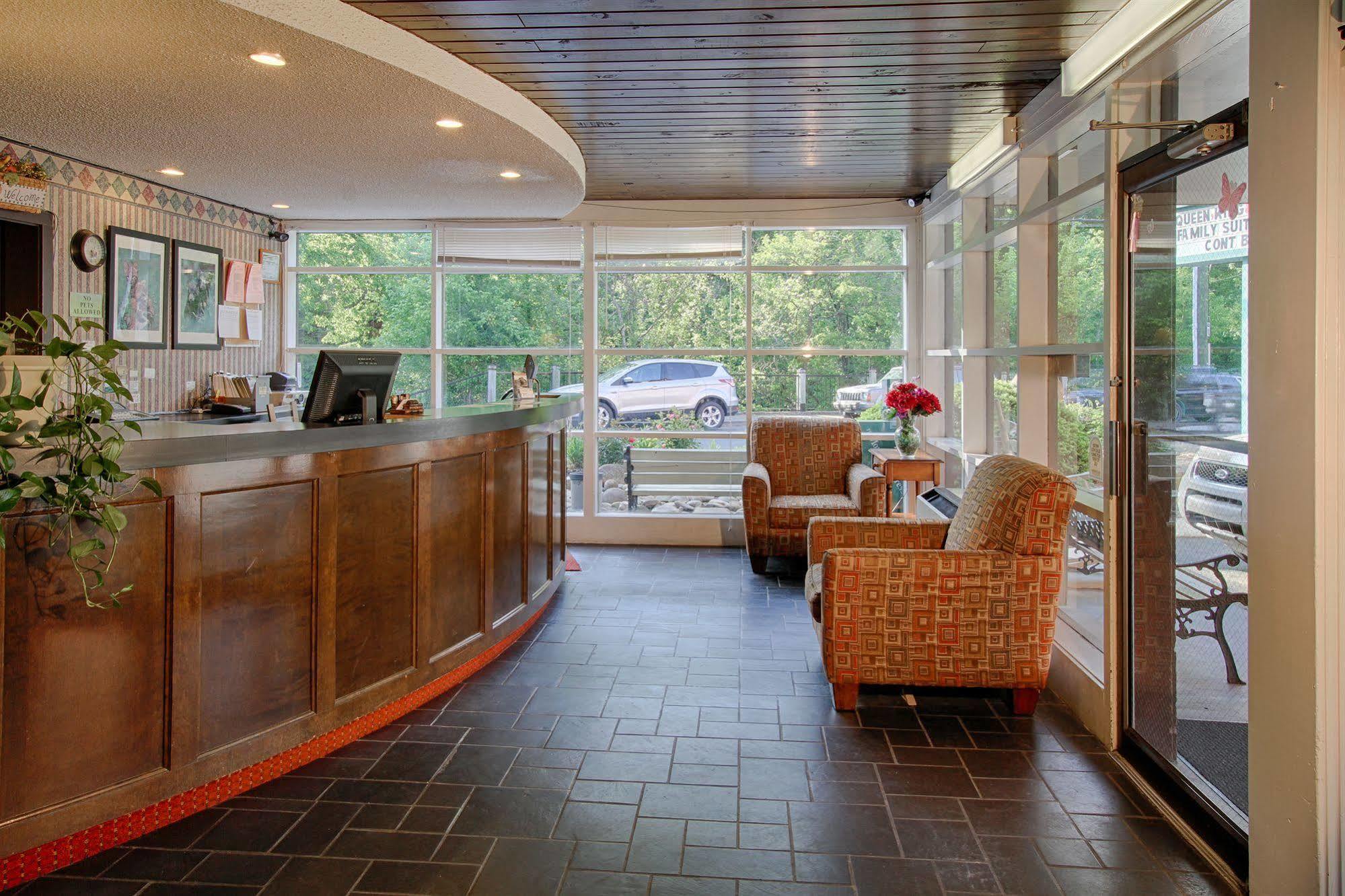 River Edge Inn Гетлинбург Екстериор снимка