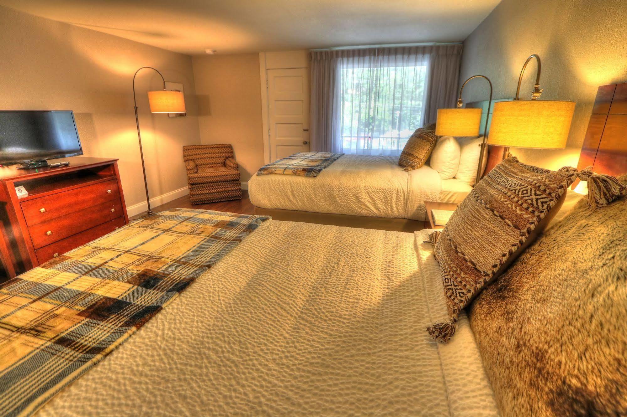 River Edge Inn Гетлинбург Екстериор снимка