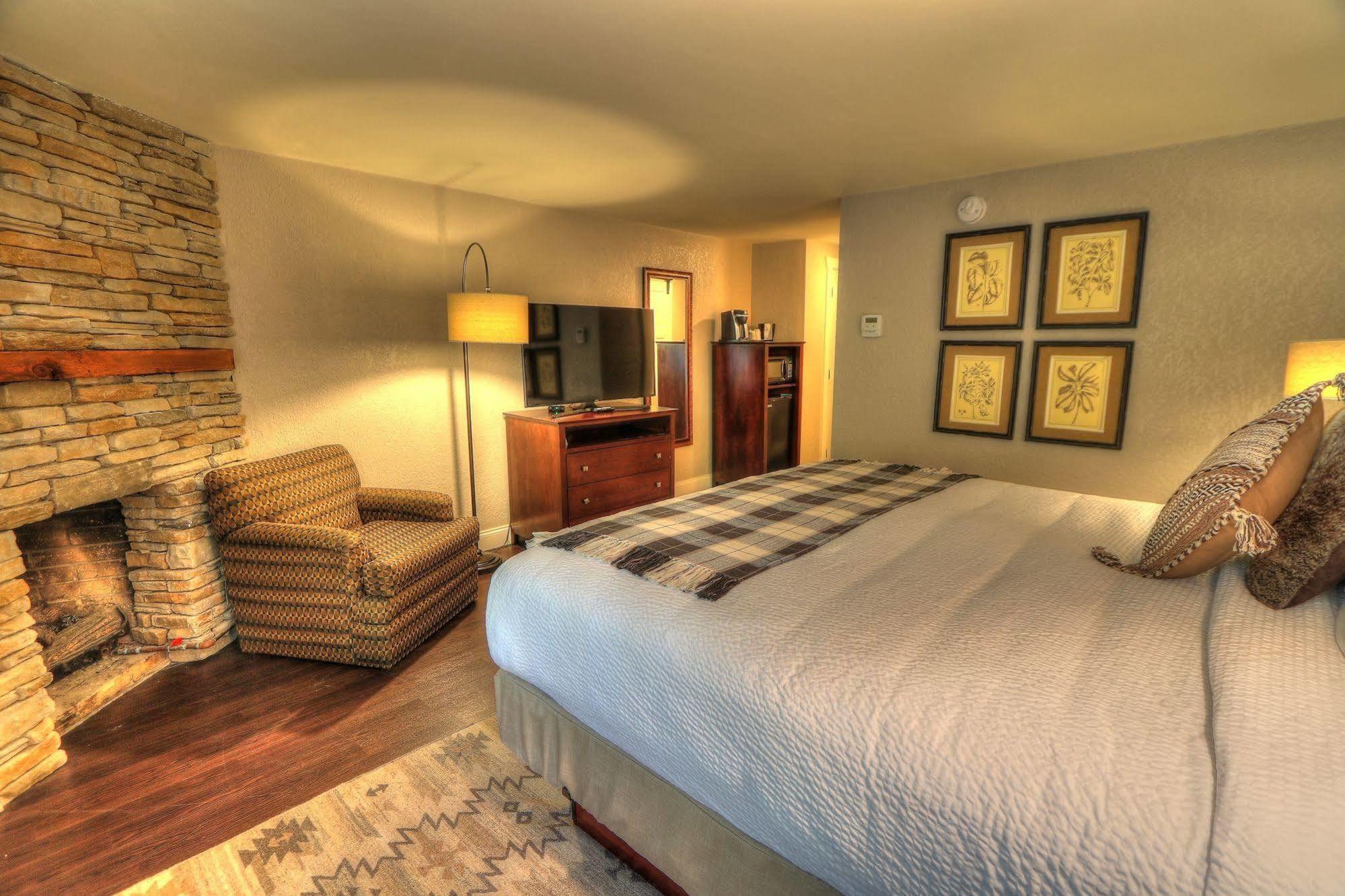 River Edge Inn Гетлинбург Екстериор снимка