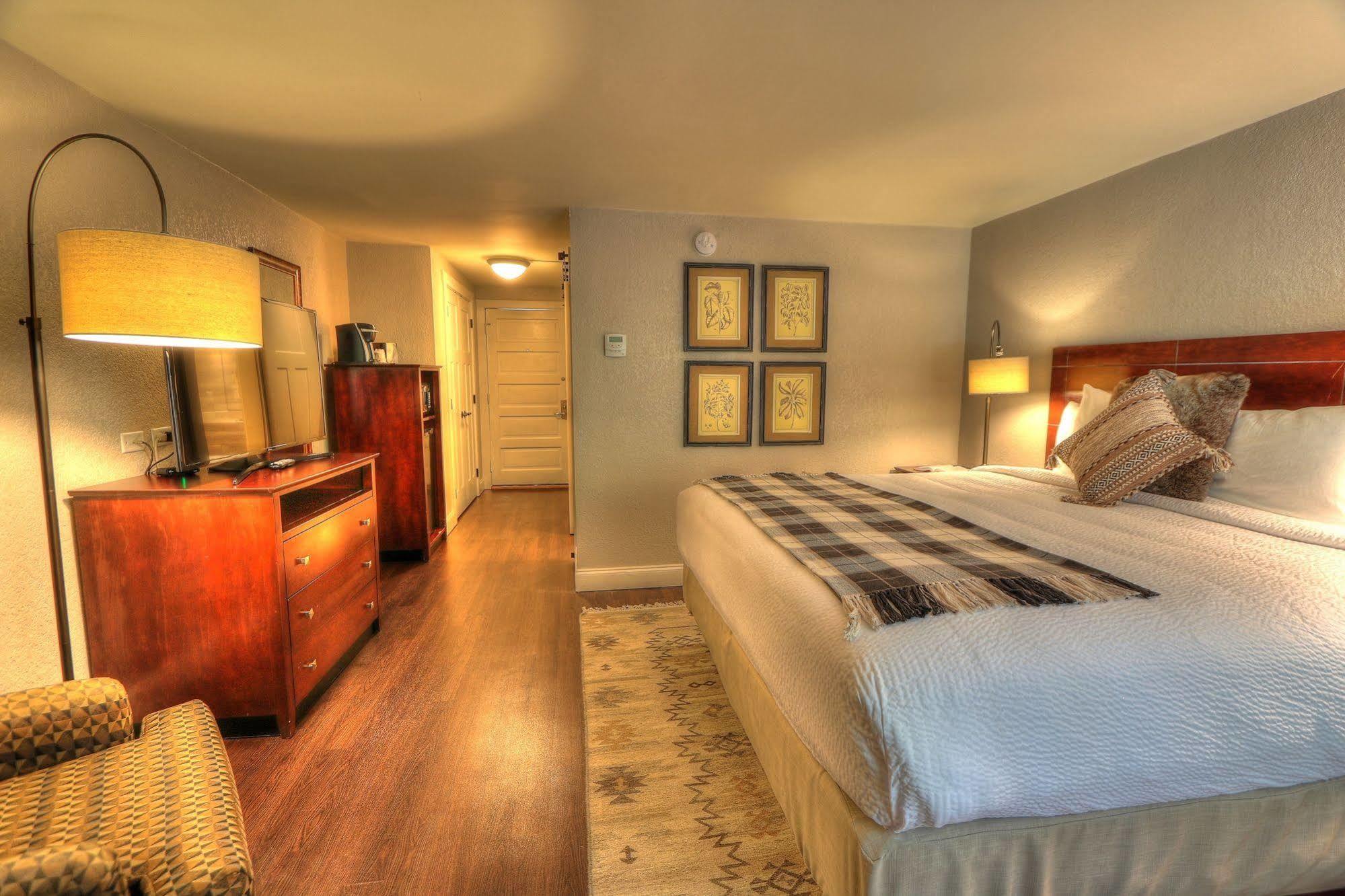 River Edge Inn Гетлинбург Екстериор снимка