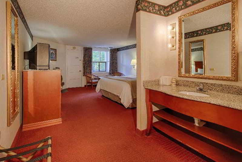 River Edge Inn Гетлинбург Екстериор снимка