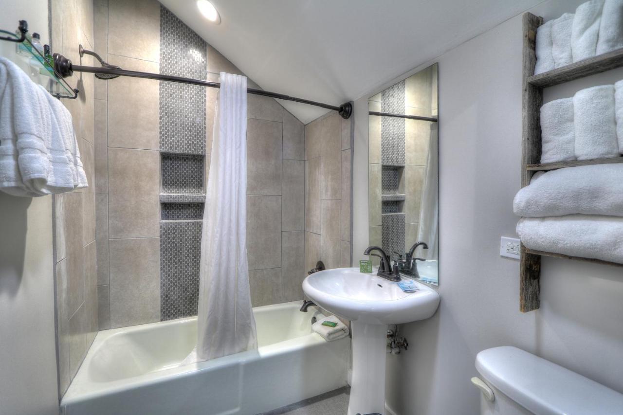 River Edge Inn Гетлинбург Екстериор снимка
